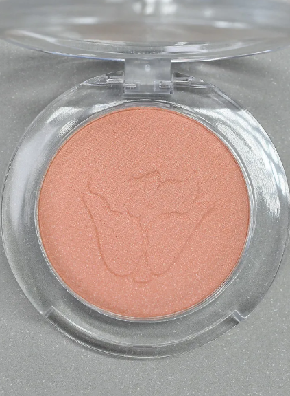 Rubor Individual- Dolce bella, Su textura suave se difumina fácilmente para dar un rosa rosa delicado y luminoso
