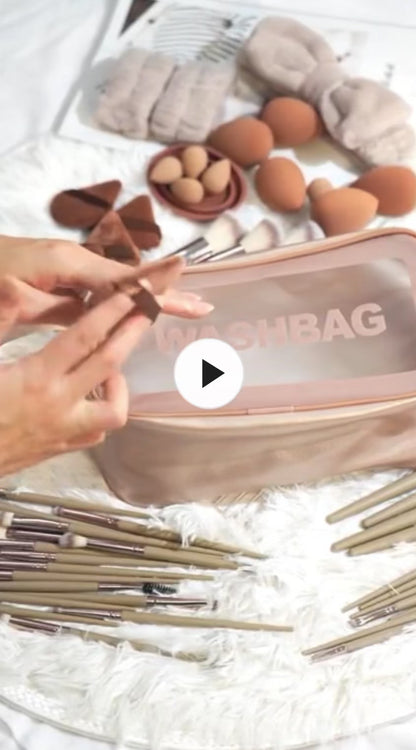 Kit completo- 1 estuché , 30 brochas, 1 Diadema, 1 par de muñequeras, 5 beauty blender grande, 5 borlas , 5 Beauty blender pequeña, 5 borlas pequeñas , 1 pieza de limpiar brochas . Total 55 piezas - color Rosado/morado