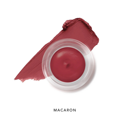 Italia deluxe, Rubor Mousse Matte Cheek + Lip Pot, una fórmula de mousse aterciopelada multiusos que le da a tus labios y mejillas el toque mate suave perfecto.