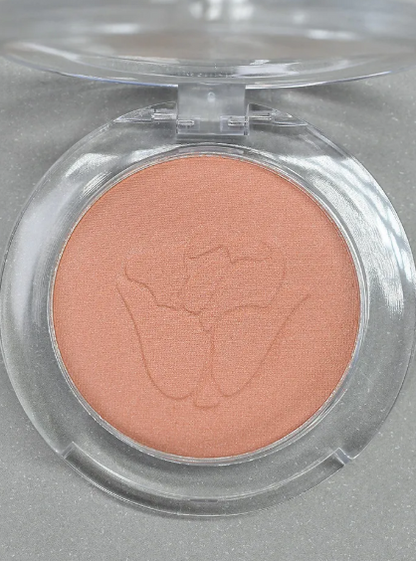 Rubor Individual- Dolce bella, Su textura suave se difumina fácilmente para dar un rosa rosa delicado y luminoso